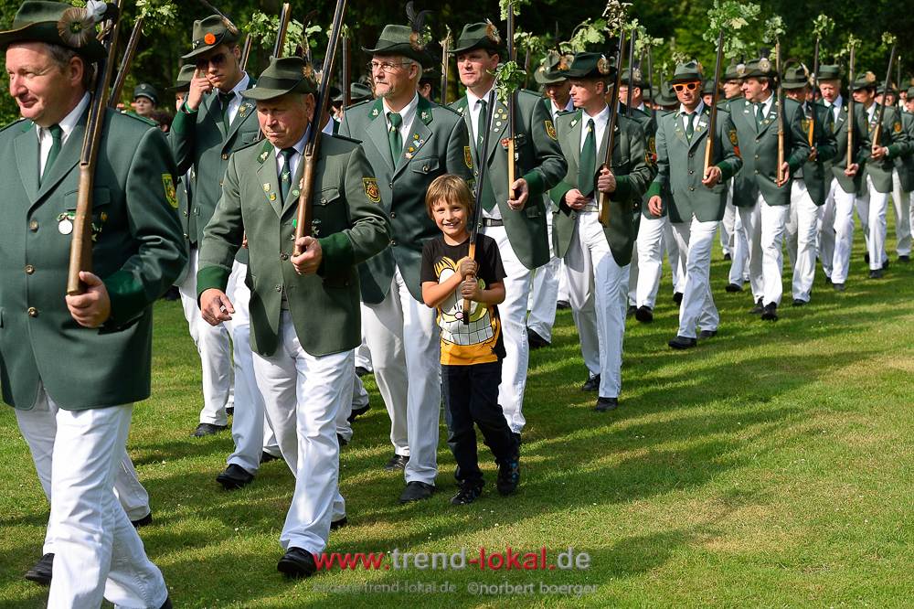 NBO_1438mon700