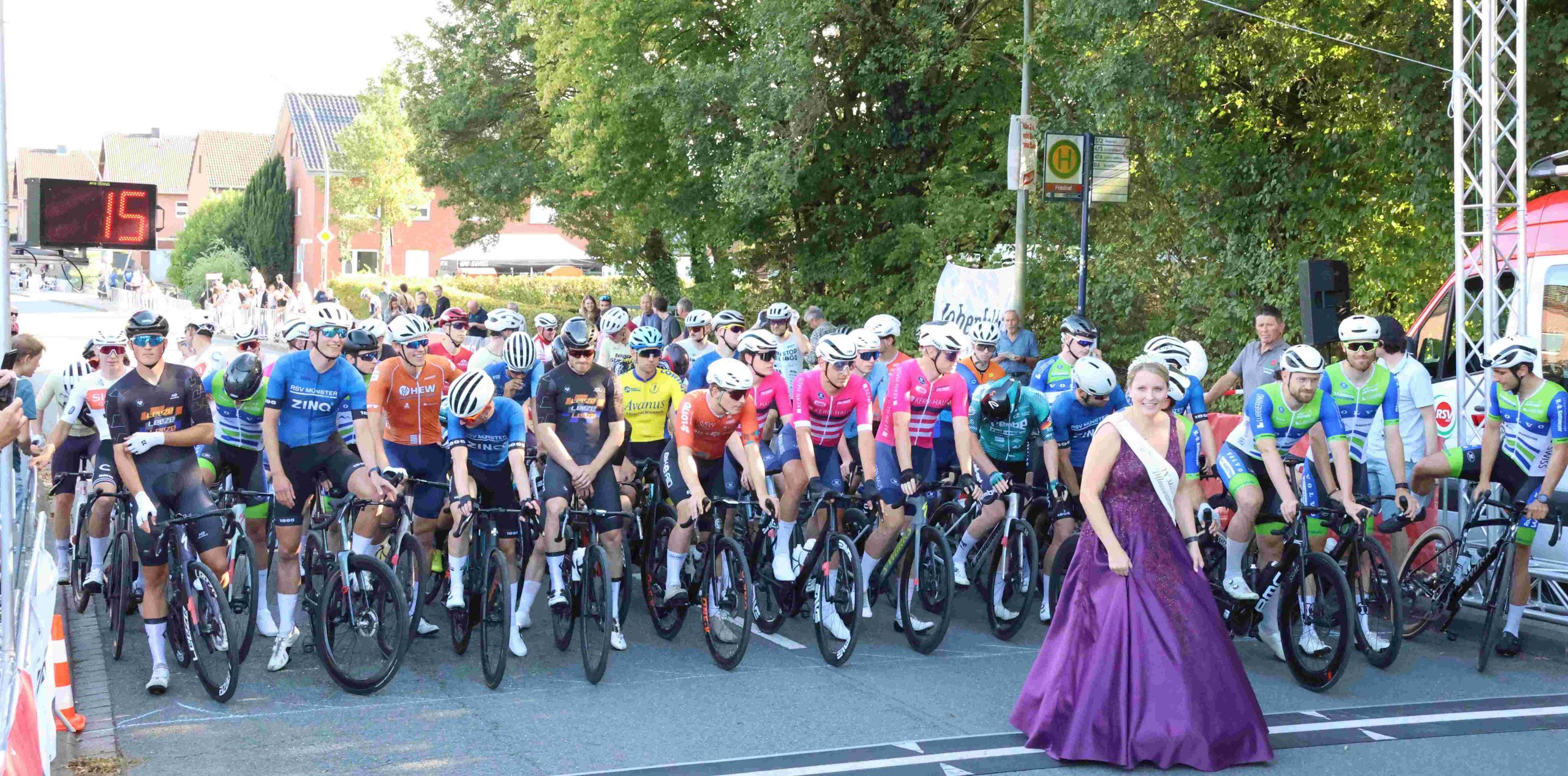 Burggrafen-Race Fahrerfeld auf dem Rundkurs in Stromberg