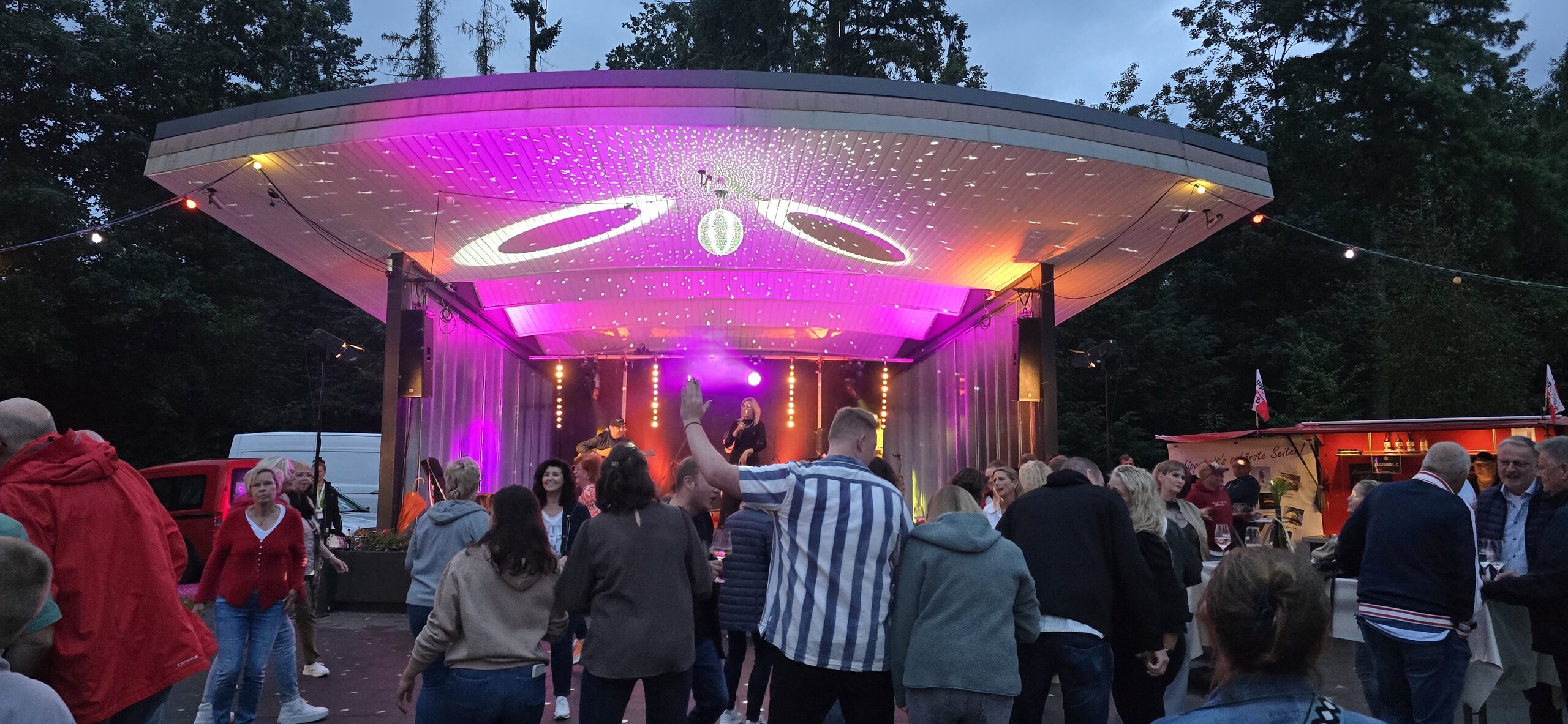Kurpark Bad Waldliesborn beim Weinfest – Atmosphäre 2026